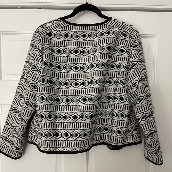 Old navy women’s black and white blazer size large - Picture 2 of 4